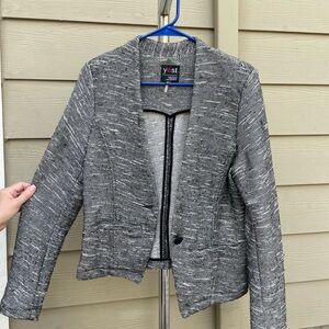 Yest Women's Black and White Blazer